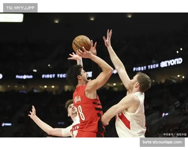 老鹰将麦科勒姆提上首发，三后卫组合提升进攻效率